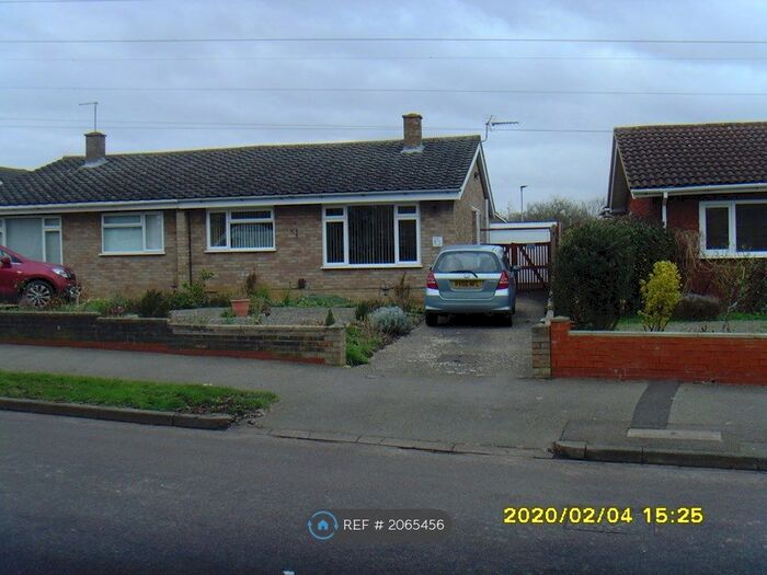 2 Bedroom Bungalow To Rent In Torridge Rise, Bedford, MK41