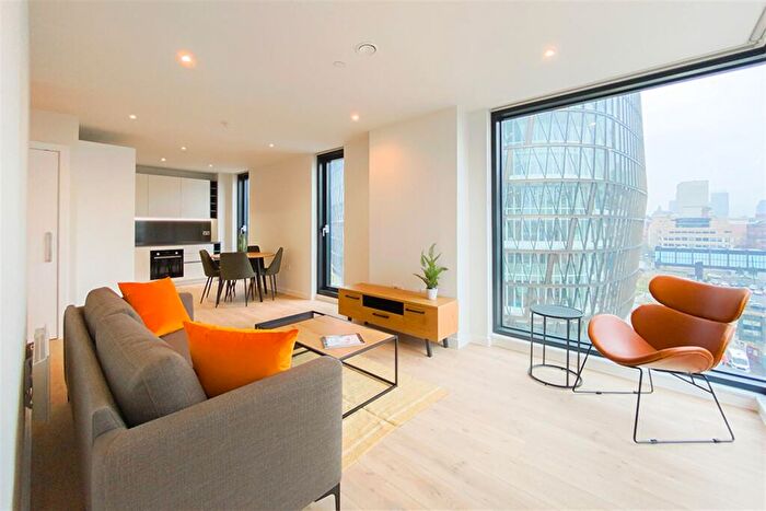 2 Bedroom Apartment To Rent In The Gate, Meadowside, M4