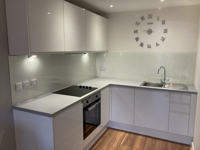 1 Bedroom Flat To Rent In (Block E), Slater Place, L1