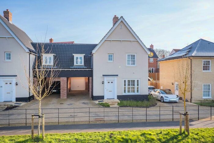 3 Bedroom Link Detached House For Sale In Long Melford, Sudbury, Suffolk, CO10