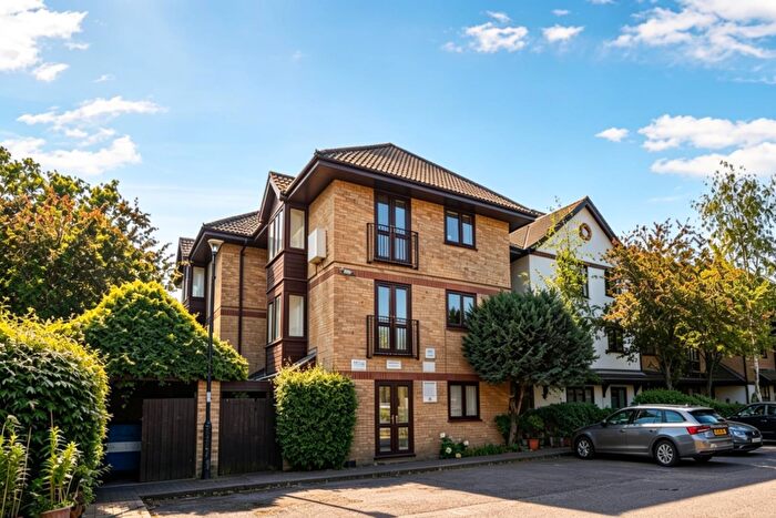 2 Bedroom Flat For Sale In Crofton Park Road, Brockley, London, SE4