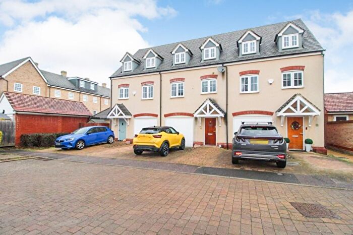 4 Bedroom Town House For Sale In Woodpecker Gardens, Wixams, Bedford, MK42
