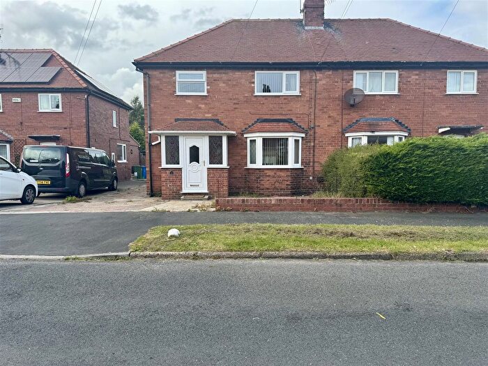 3 Bedroom Semi-Detached House To Rent In Russet Grove, Scarborough, YO12