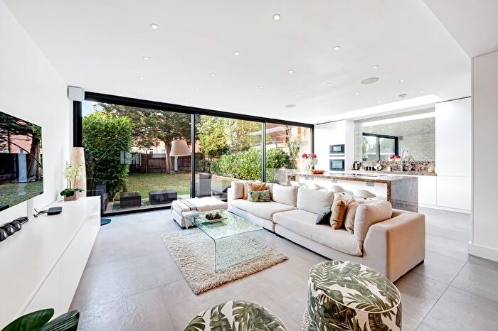 4 Bedroom Semi Detached House To Rent In Friars Place Lane, East Acton, W3