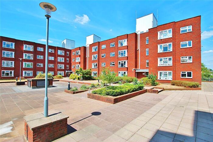 1 Bedroom House Of Multiple Occupation To Rent In Onslow Street, Guildford, Surrey, GU1