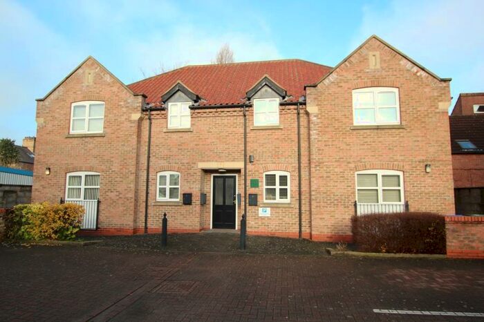 2 Bedroom Flat To Rent In Finkle Street, Cottingham, HU16