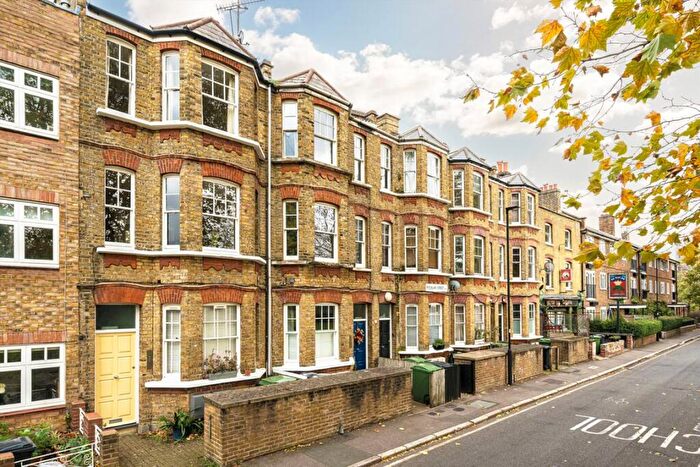 1 Bedroom Flat For Sale In Fitzalan Street, Kennington, SE11