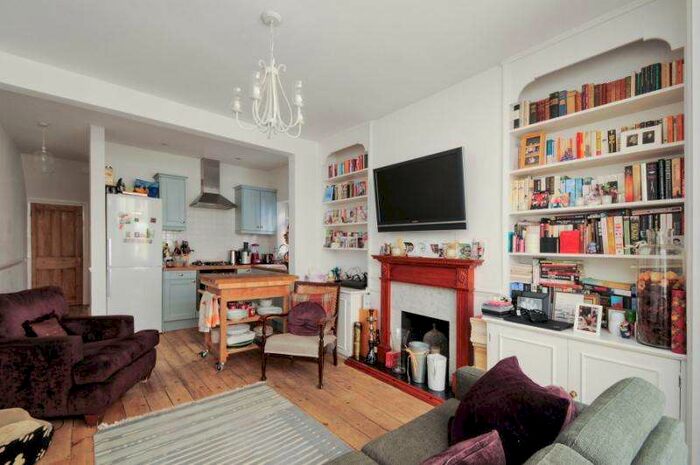 2 Bedroom Flat To Rent In Nascot Street, London, W12