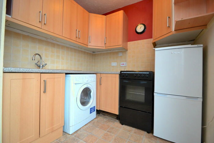 1 Bedroom Apartment To Rent In Tolworth Rise South, Surbiton, KT5