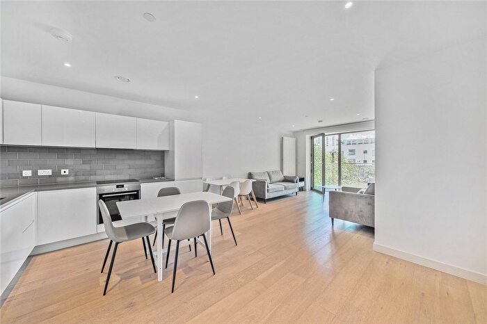 2 Bedroom Flat To Rent In Shipwright Street, London, E16
