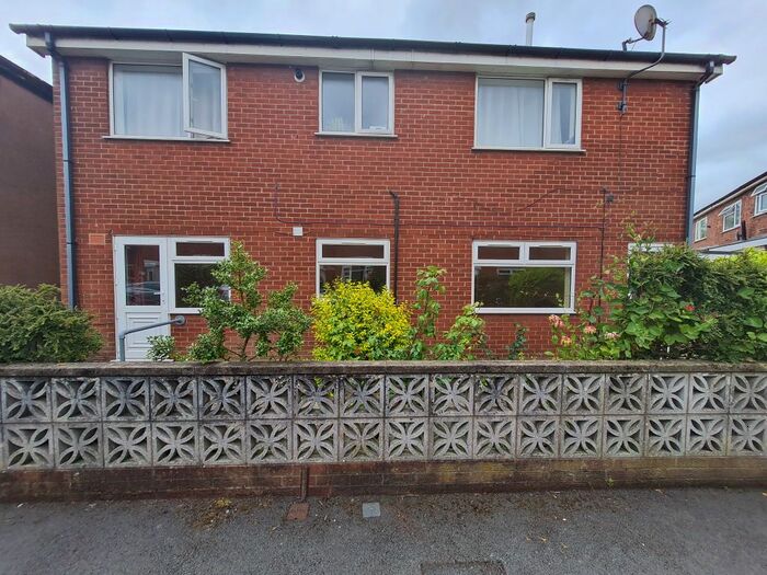 1 Bedroom Flat To Rent In Crown Street, Farington, Leyland, PR25