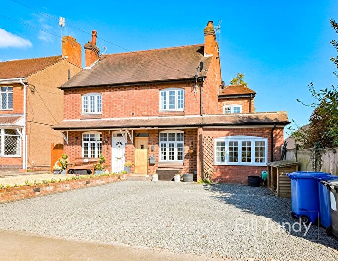 3 Bedroom Semi-Detached House For Sale In School Lane, Hopwas, Tamworth, B78