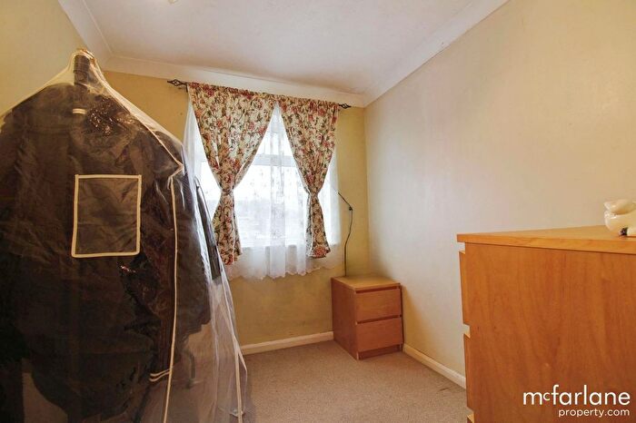 3 Bedroom Terraced House For Sale In Edale Moor, Swindon, SN3