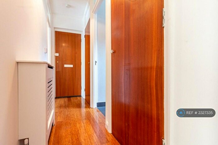 1 Bedroom Flat To Rent In Ferris Road, London, SE22