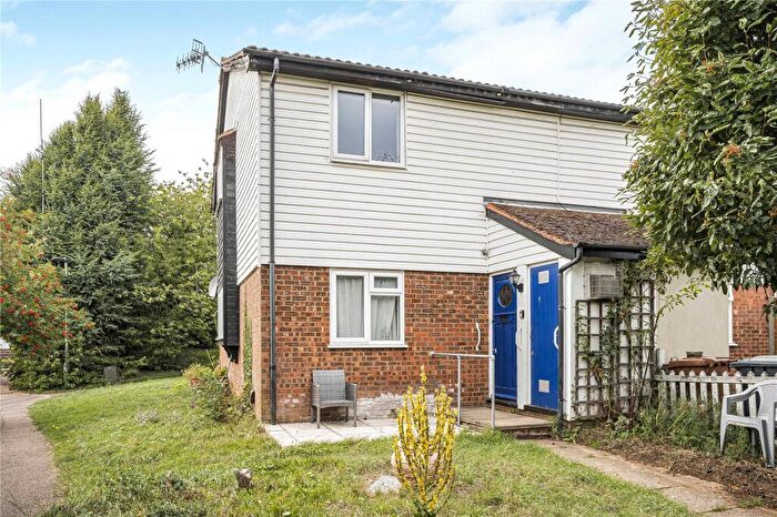 1 Bedroom Maisonette For Sale In Ladywood Road, Hertford, Hertfordshire, SG14