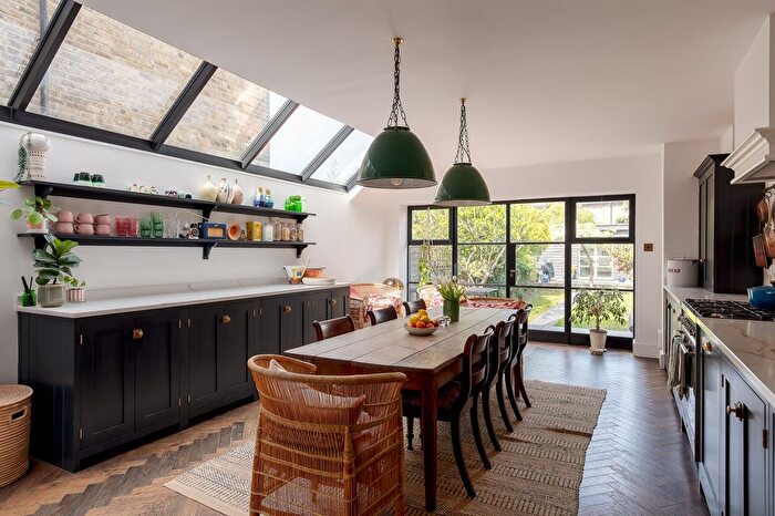 4 Bedroom Terraced House For Sale In Effingham Road, London, SE12