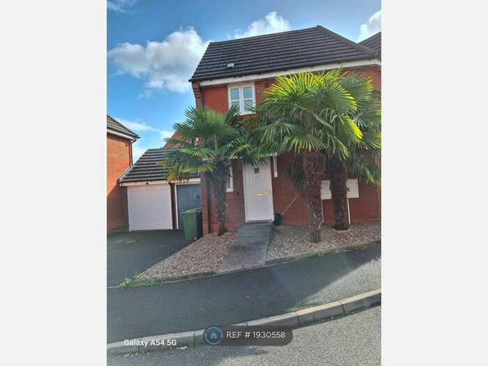3 Bedroom Detached House To Rent In The Saplings, Telford, TF7