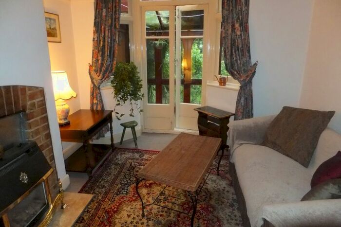1 Bedroom Flat To Rent In Mayfield Gardens, London, W7