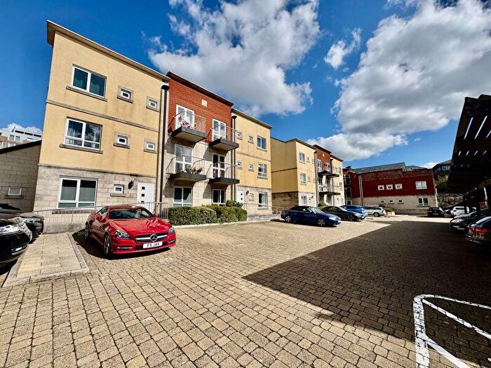 2 Bedroom Flat For Sale In The Albany, Gloucester Square, Southampton, SO14