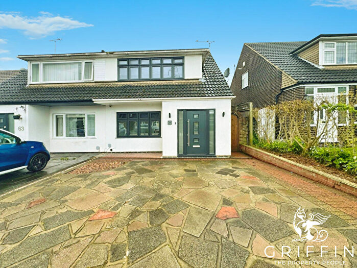 2 Bedroom Semi-Detached House To Rent In Somerset Road, Linford, Linford, SS17