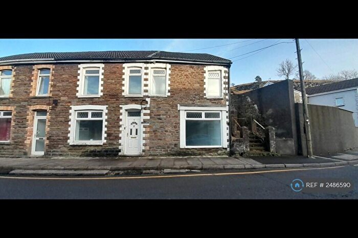 4 Bedroom End Of Terrace House To Rent In Pant-Y-Gog, Bridgend, CF32