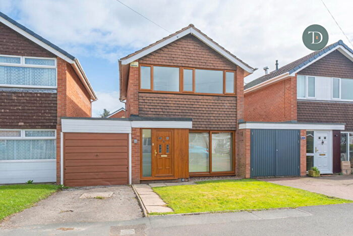 3 Bedroom Detached House For Sale In Capenhurst Lane, Whitby, Ellesmere Port, CH65