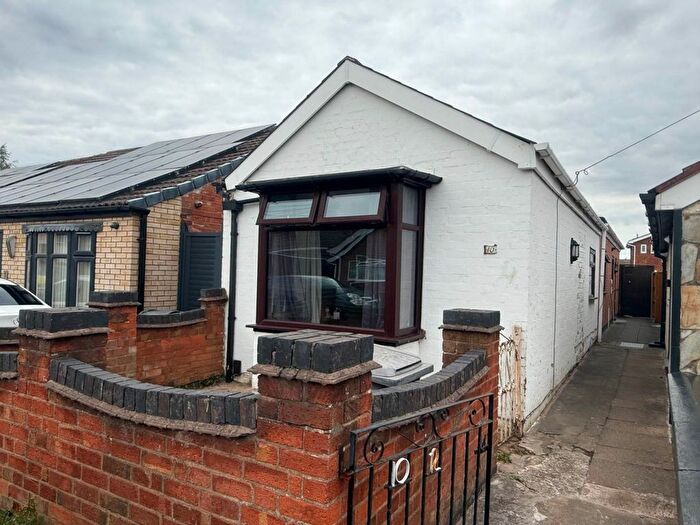2 Bedroom Detached Bungalow To Rent In Hardys Avenue, Leicester, LE4