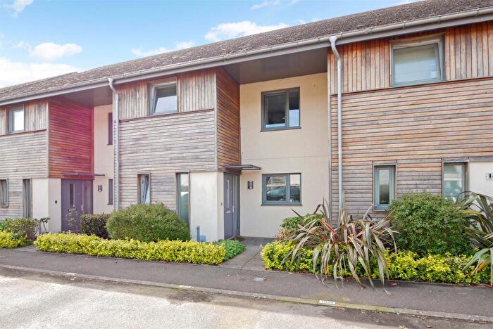 3 Bedroom Terraced House To Rent In Lloyd Road, Chichester, PO19