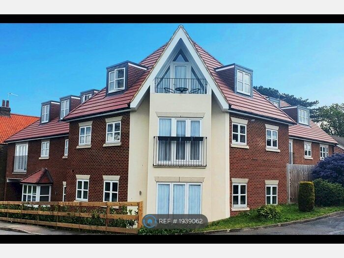 2 Bedroom Flat To Rent In Landmark Court, Windsor, SL4