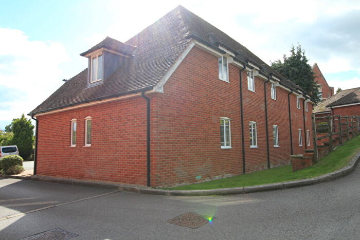 2 Bedroom Apartment For Sale In Abbey Gardens, Upper Woolhampton, Reading, Berkshire, RG7