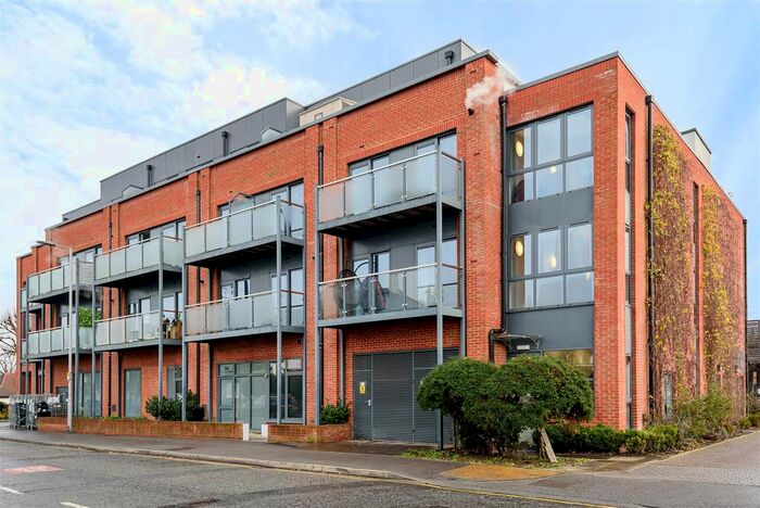 1 Bedroom Flat To Rent In Red Lion Road, Tolworth, Surbiton KT6