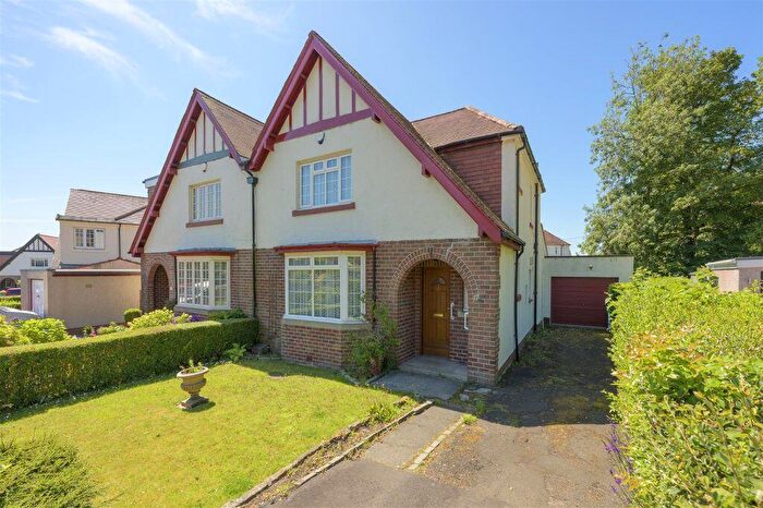 2 Bedroom Semi-Detached House For Sale In Lundin Road, Crossford, KY12