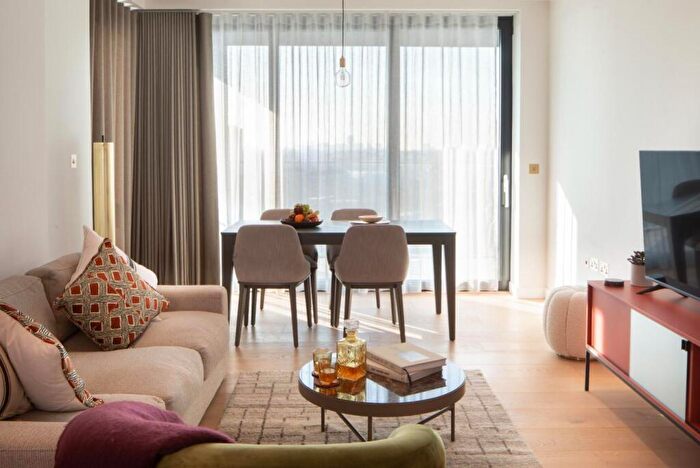 1 Bedroom Flat For Sale In Rookwood Way, London, E3