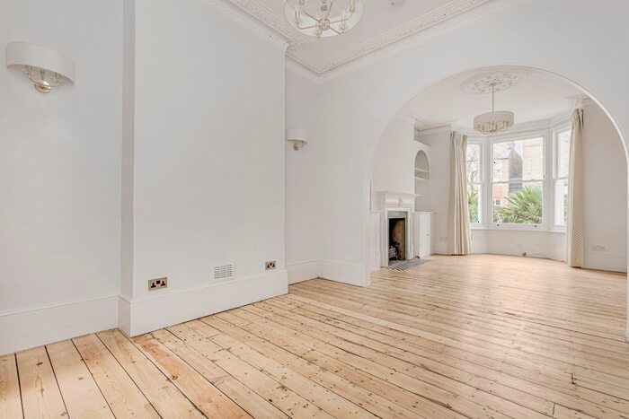 5 Bedroom Terraced House To Rent In Lydon Road, Clapham Town, SW4