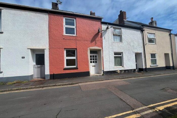 2 Bedroom Property To Rent In Brook Street, Dawlish, EX7