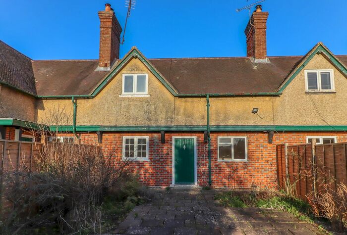 2 Bedroom Cottage For Sale In Houghton, Stockbridge, Hampshire, SO20