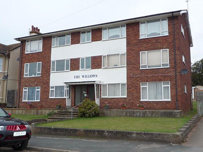 2 Bedroom Flat To Rent In Chichester Road, Seaford, East Sussex, BN25