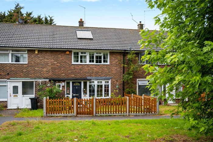 3 Bedroom Terraced House For Sale In Ardleigh, Basildon, SS16
