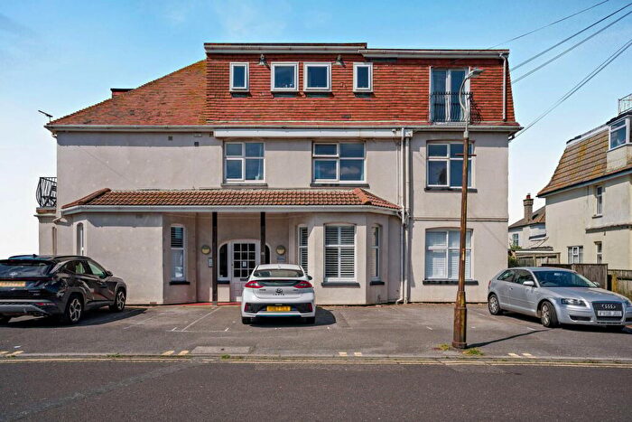 2 Bedroom Flat For Sale In Southern Road, Bournemouth, BH6