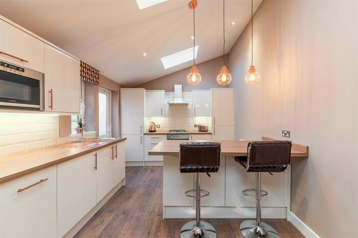 4 Bedroom Terraced House To Rent In Chillingham Road, Heaton, Newcastle Upon Tyne, NE6