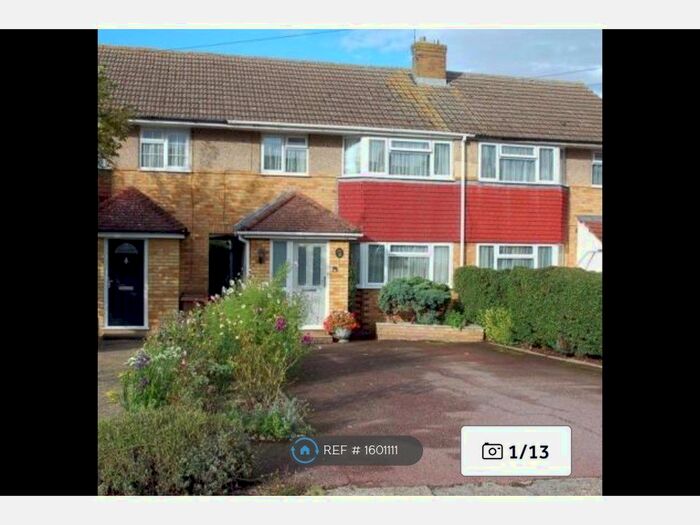 3 Bedroom Terraced House To Rent In Firtree Rise, Chelmsford, CM2
