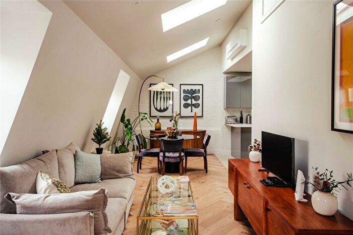 2 Bedroom Flat To Rent In Charlotte Street, Fitzrovia, W1T