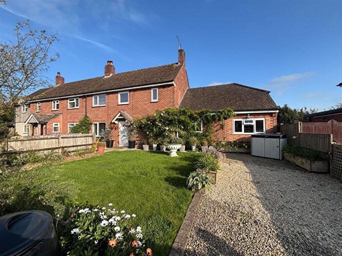 4 Bedroom Semi-Detached House For Sale In Crookhays, Shaftesbury, SP7