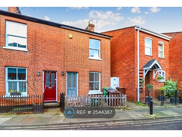 2 Bedroom Semi-Detached House To Rent In Church Street, St.Albans, AL3