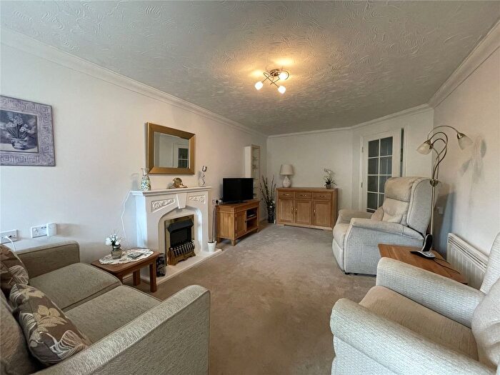 1 Bedroom Flat For Sale In Firwood Drive, Camberley, Surrey, GU15