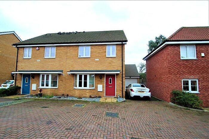 3 Bedroom Semi-Detached House To Rent In Mellowes Road, Hornchurch, RM11