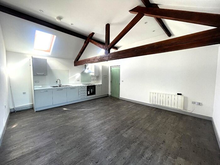 2 Bedroom Flat To Rent In Broad Street, PE7
