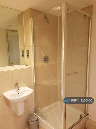 1 Bedroom Flat To Rent In Whitehall Road, Leeds, LS1