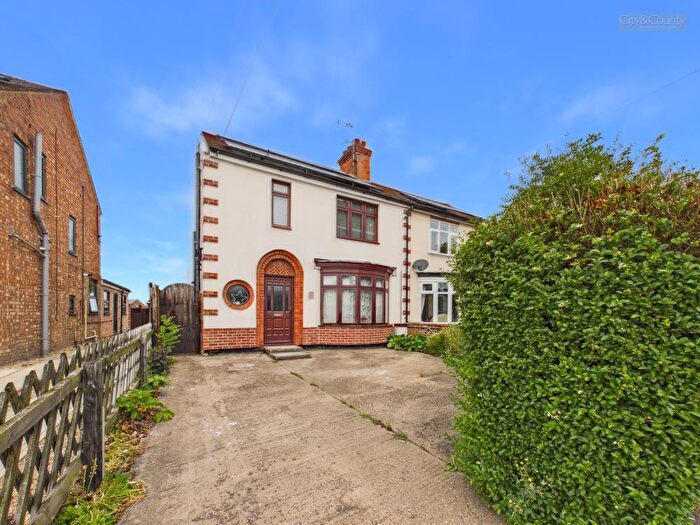 4 Bedroom Semi-Detached House For Sale In Elmfield Road, Peterborough, PE1