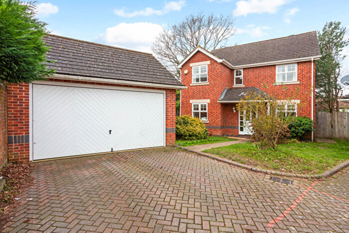 4 Bedroom Detached House To Rent In St Andrews Gardens, Cobham, Surrey, KT11